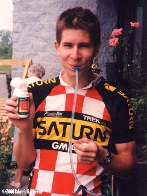 Tanking with Stefan - This picture refers to "Biker's Barbecue", page 20.